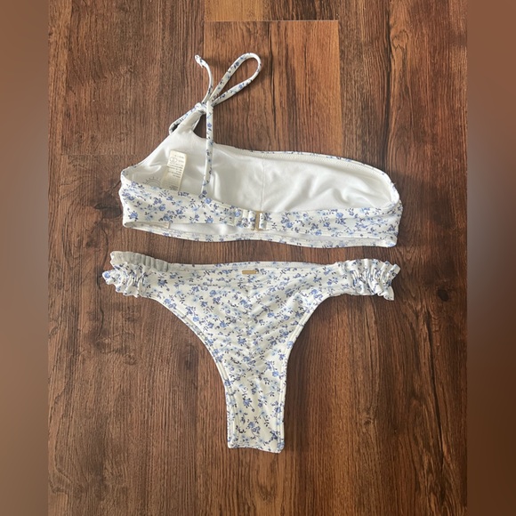 Floral One-Shoulder Bikini Set - Picture 3 of 7